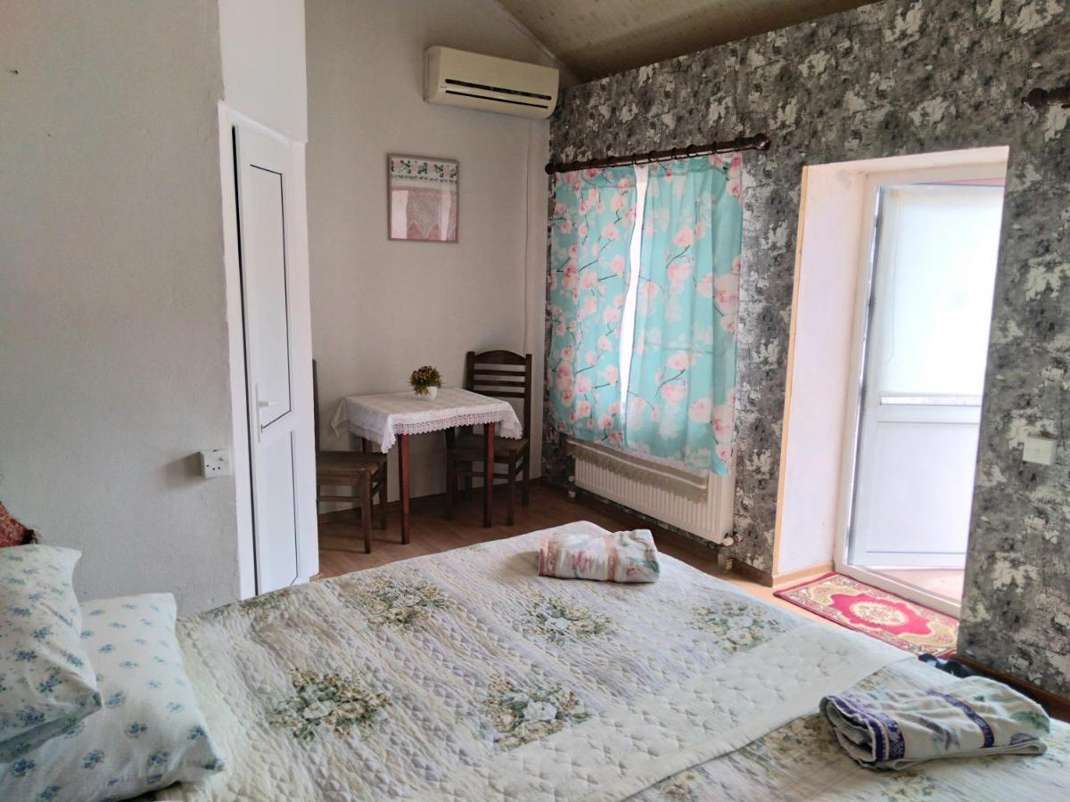 Village Rooms Guesthouse Ivanovka Bagian luar foto